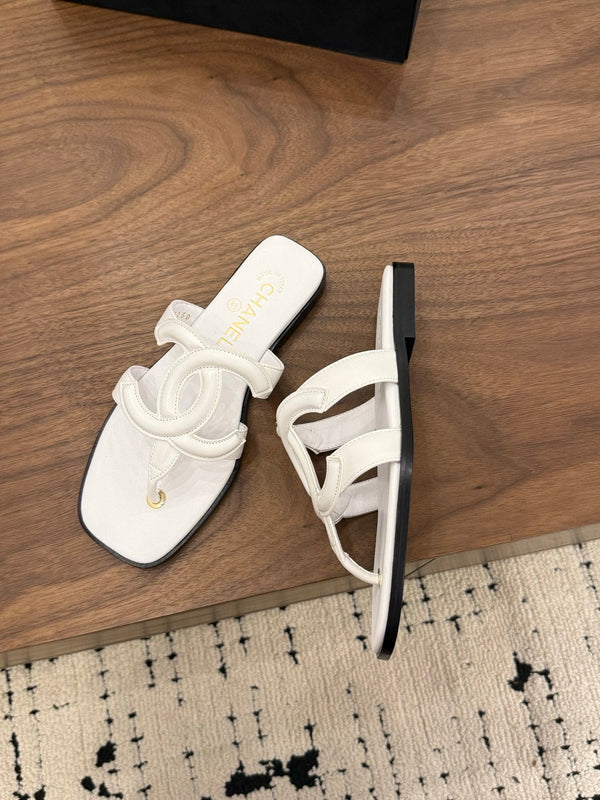CC 26 Sandal White in Cowhide 748530
