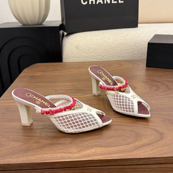 CC 26 Coco Beach Mules 80mm White in Mesh 757987