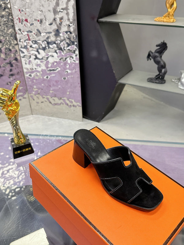 HM Sandal 90mm Black in Sandblasted Cowhide 757939