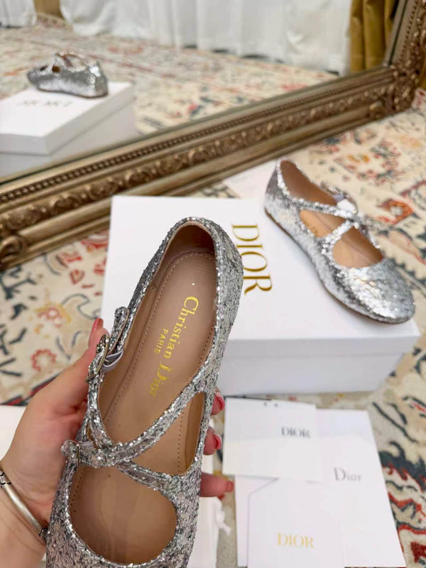 CD Ballet Flats Silver in Grit 771784