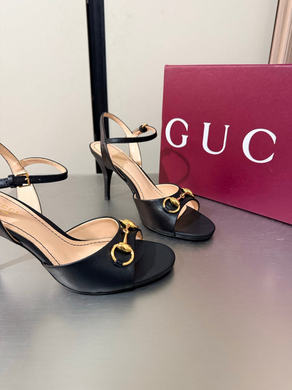 GG Buckle Stiletto Round Toe Heel Height 85mm Black in Calfskin 784467