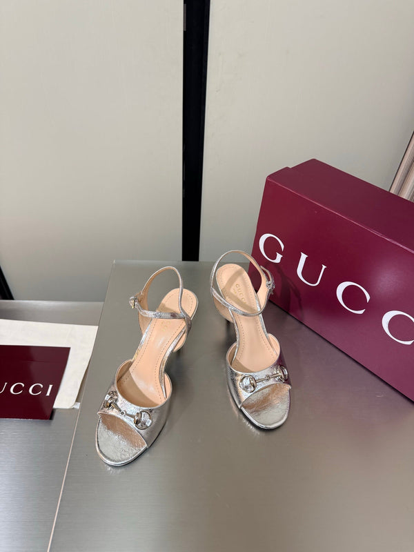 GG Buckle Stiletto Round Toe Heel Height 85mm Silver in Calfskin 784466