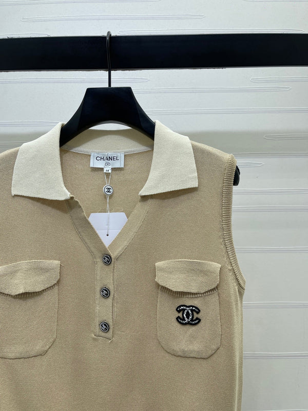 CC 26 Vest Khaki Beige in Wool 385387
