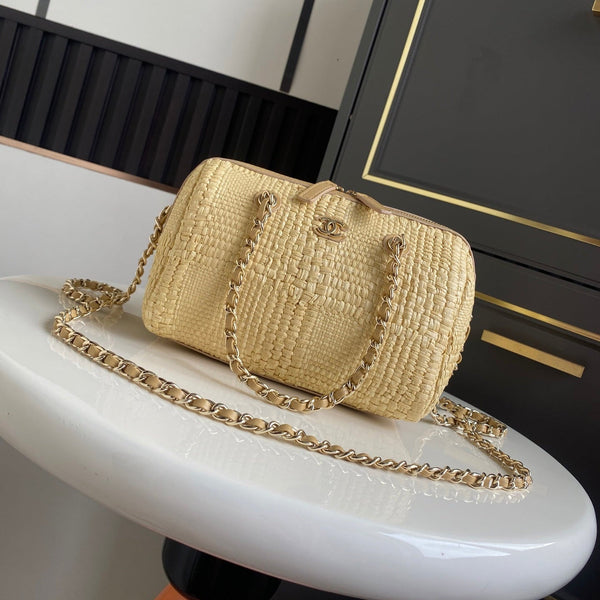 CC Classic Handbag With Chain 18.5cm Beige Woven Coconut Fiber