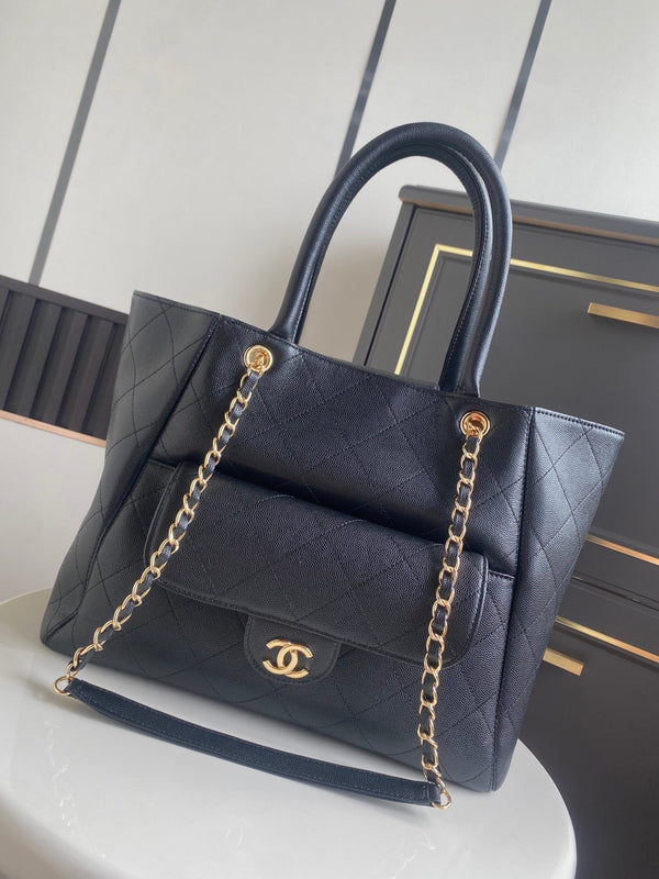 CC Tote Bag 39cm Black Caviar Cowhide