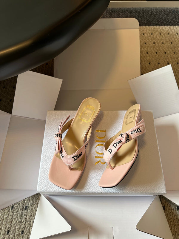 CD Heeled Thong Sandals Light Pink Embroidered Fabric