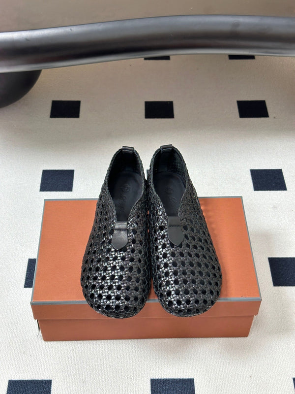 LP 26s Floaty Flats Black Handwoven Cowhide Leather 235279