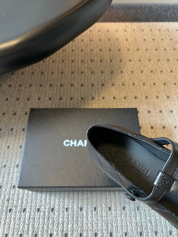 CC 26s T-Strap Mary Jane Flats White Black Cowhide