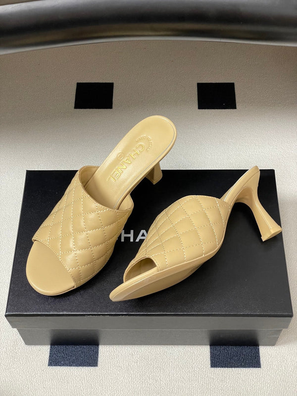 CC Quilted Heeled Sandal 8cm Begie Lambskin 834718