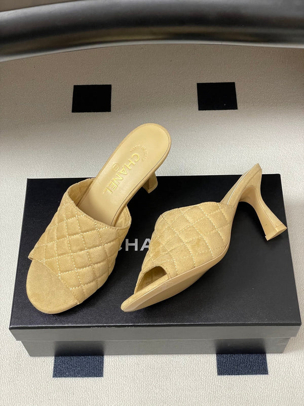 CC Quilted Heeled Sandal 8cm Begie Suede 834713