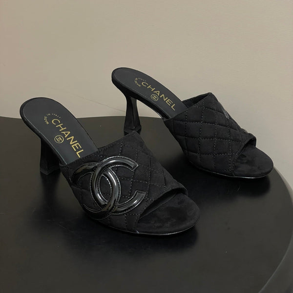 CC 26A Logo Quilted Heeled Sandals 8cm Black Suede 834706