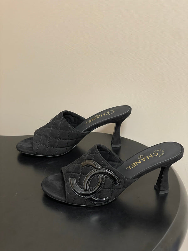 CC 26A Logo Quilted Heeled Sandals 8cm Black Suede 834706