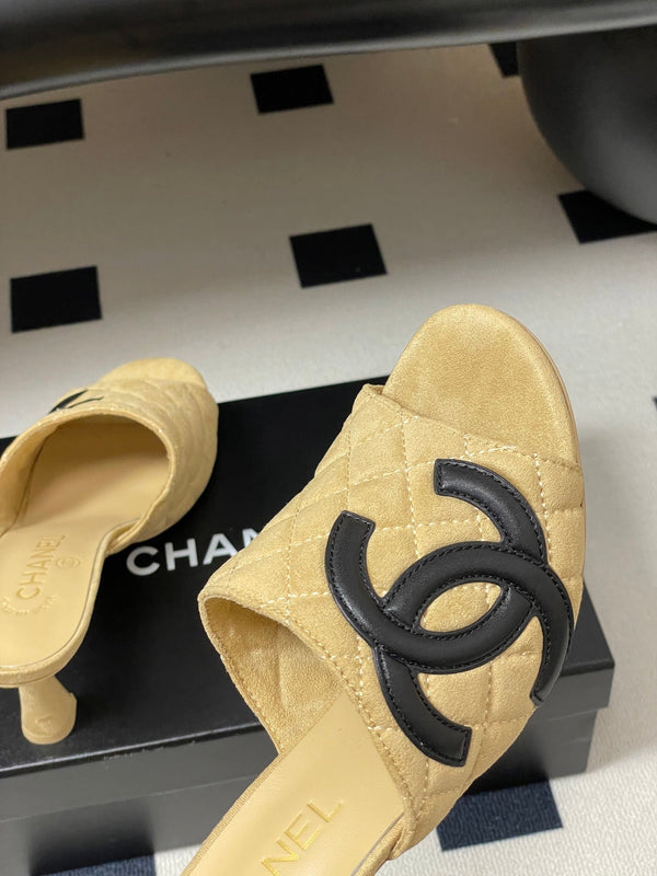 CC 26A Logo Quilted Heeled Sandals 8cm Begie Black Suede 834705