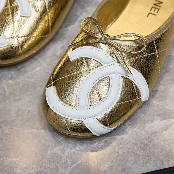 CC Coco Beach 26ss Flat Mules Metallic Gold Quilted Leather White Logo 840271
