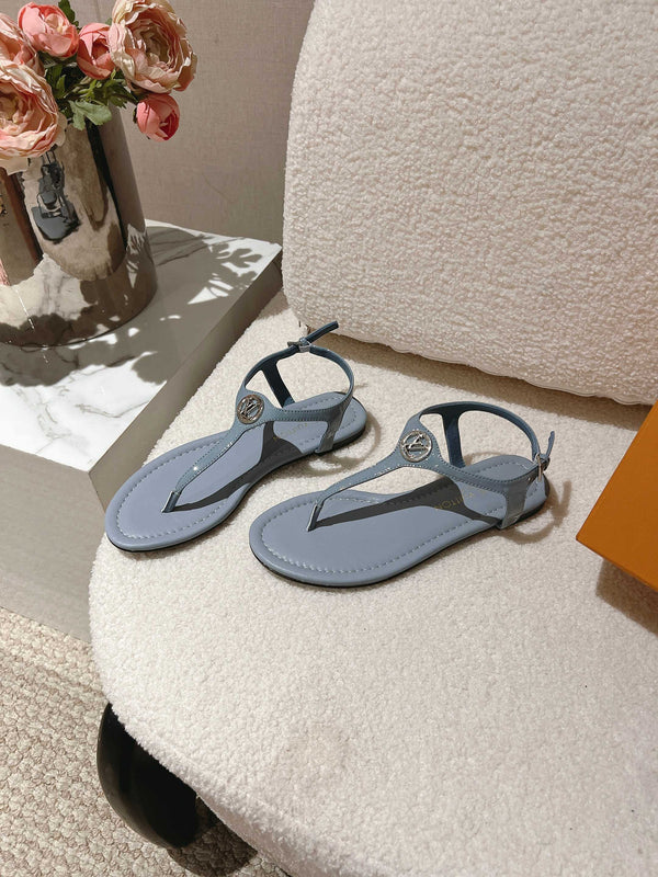 LV Thong Flat Sandals Logo Patent Leather 840389
