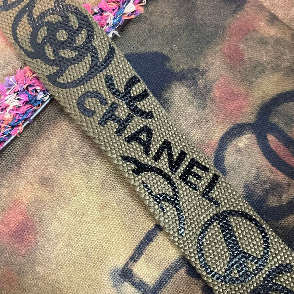 CC Graffiti Messenger Bag 42cm Multicolor Canvas