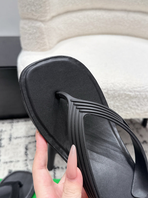 BV 26ss Thong Sandals 5cm Black TPU Rubber 8584376