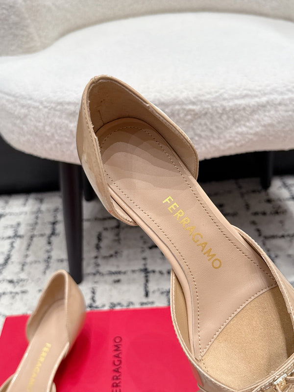 FG Gyoia Bow Pointed Toe Pumps 3.5cm Beige Patent Leather 848409
