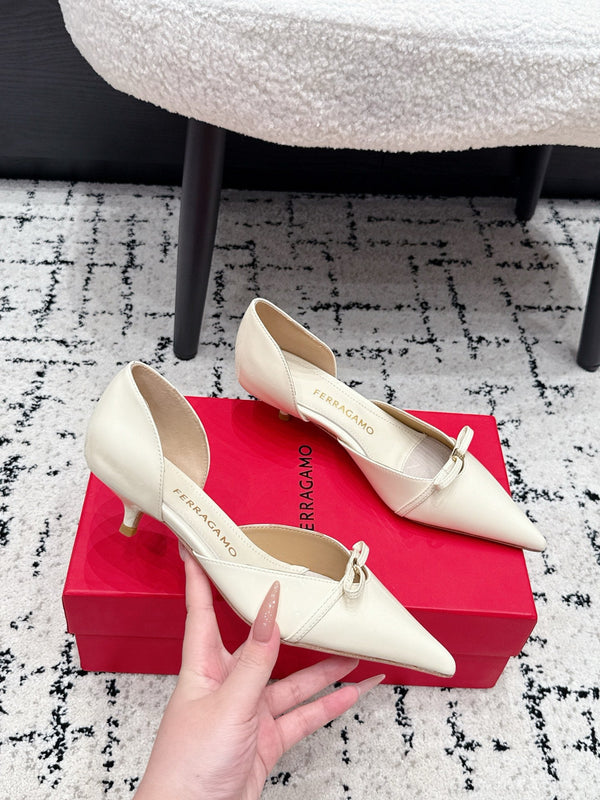 FG Gyoia Bow Pointed Toe Pumps 3.5cm White Patent Leather 848408