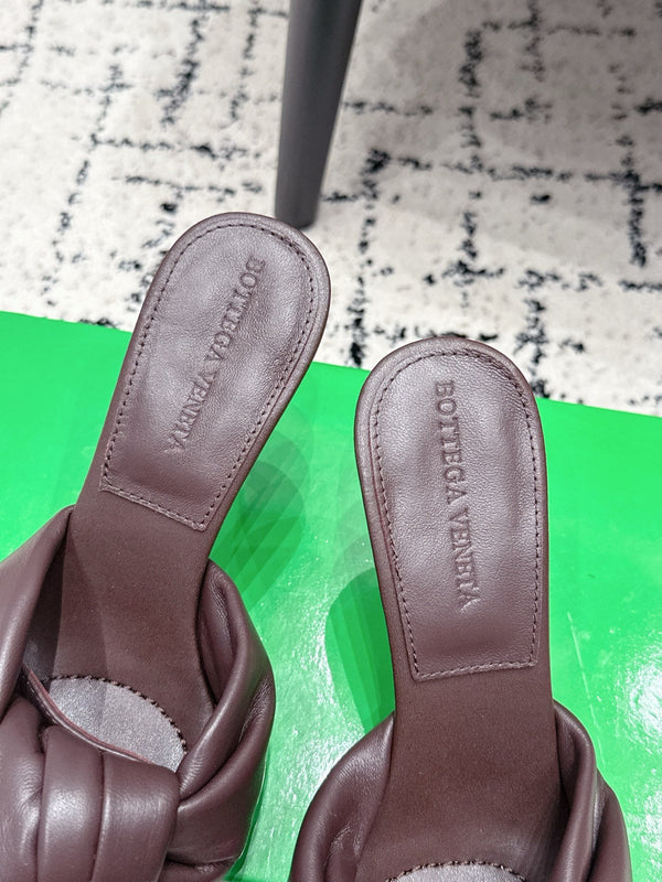 BV Knot Mule Sandals 9cm Chocolate Lambskin Leather 880936