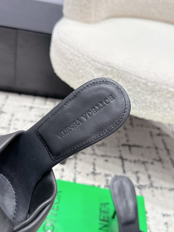 BV Knot Mule Sandals 9cm Black Lambskin Leather 880932