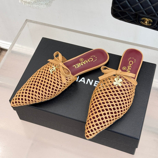 CC 26A Bow Pointed-Toe Mules Tan Leather 887972