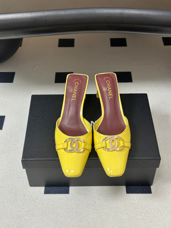 CC 26A Square Toe Mules 6cm Yellow Patent Leather 888041