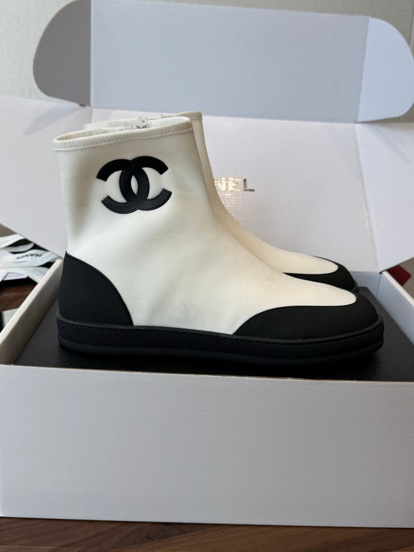 CC Coco Beach 2026 Short Boots Black White Mixed Fibers & Rubber 887679