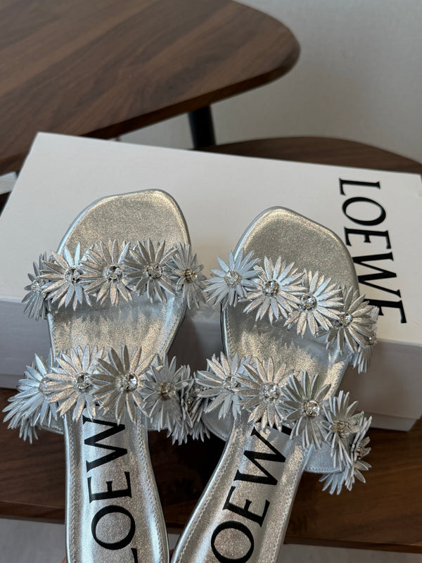 Loew Paula's Ibiza Petal Flower Flat Sandals Silver Leather 889894