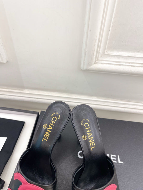 CC Double C Mules 9.5cm Black Pink Leather 891676