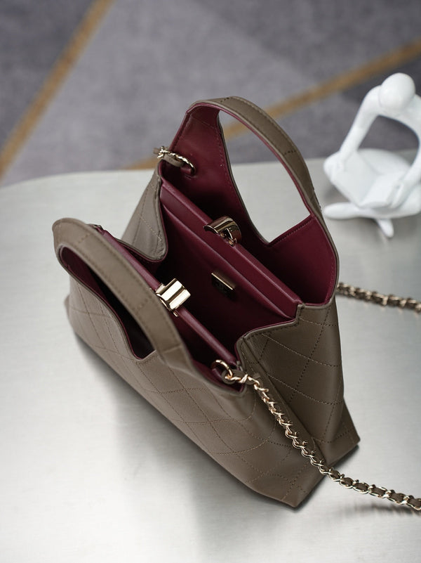 CC 26A Shopping Bag 23cm Taupe Lambskin