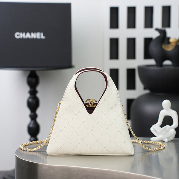 CC 26A Shopping Bag 23cm White Lambskin