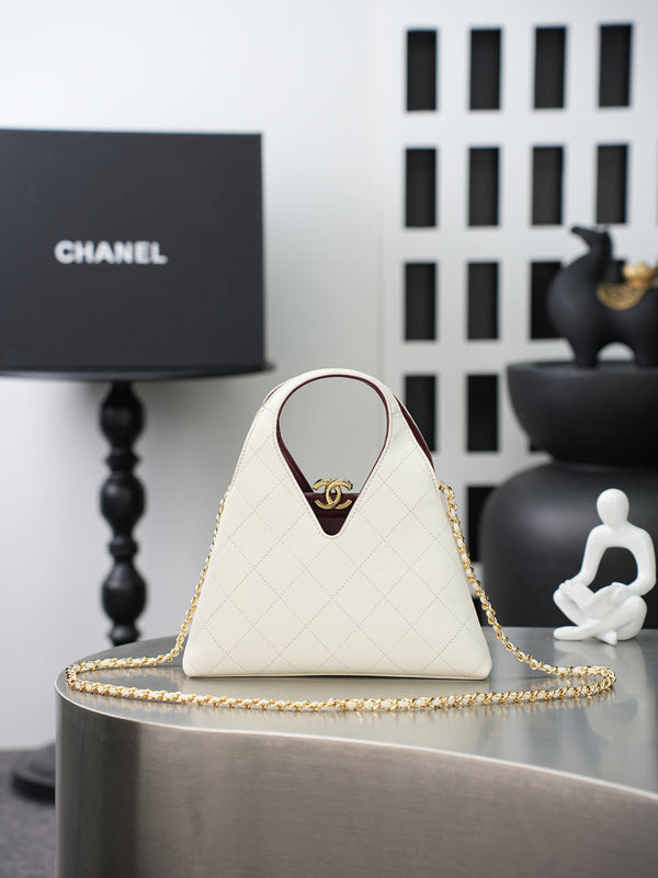 CC 26A Shopping Bag 23cm White Lambskin