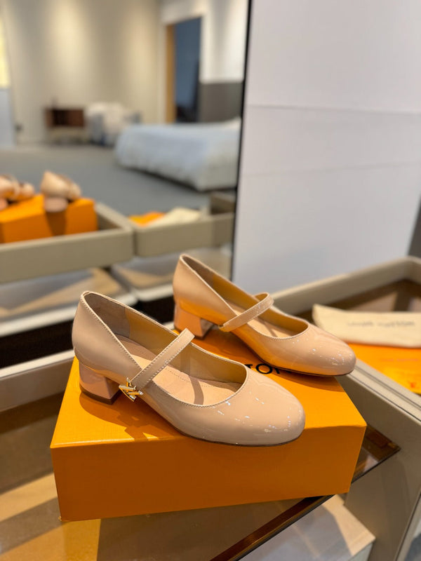 LV Romy Mary Jane Pumps Beige Patent Leather 893583