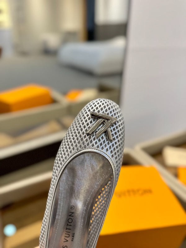 LV Shake Perforated Ballet Flats Silver Calfskin 893578