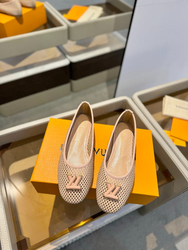 LV Shake Perforated Ballet Flats Beige Calfskin 893576