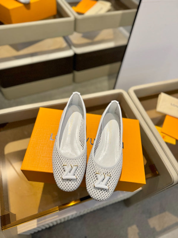 LV Shake Perforated Ballet Flats White Calfskin 893577