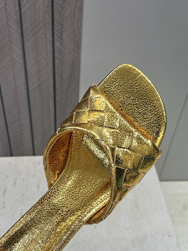BV 26s Blink Intrecciato Mules 4.5cm Gold Metallic Leather 896576