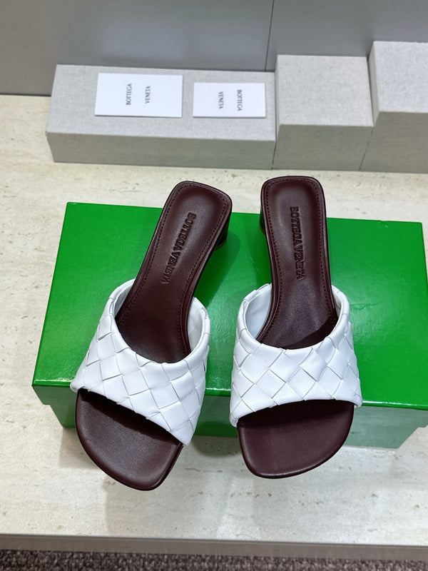 BV 26s Blink Intrecciato Mules 4.5cm White Brown Leather 896572