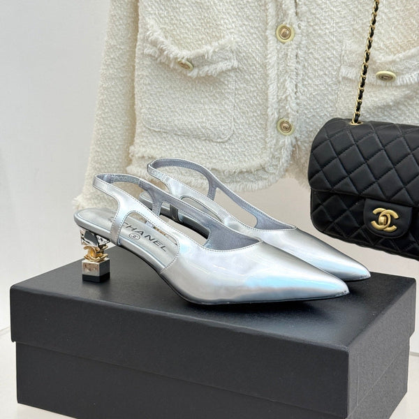 CC 26A Pointed Toe Slingback Pumps Silver Patent Cowhide 904671