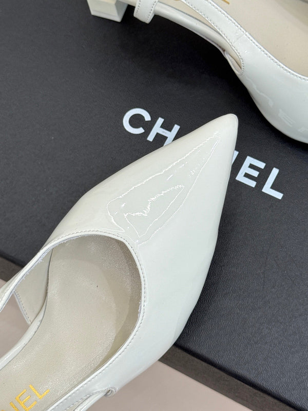 CC 26A Pointed Toe Slingback Pumps White Patent Cowhide 904668