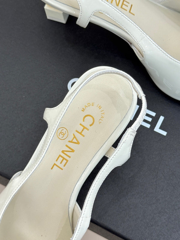 CC 26A Pointed Toe Slingback Pumps White Patent Cowhide 904668