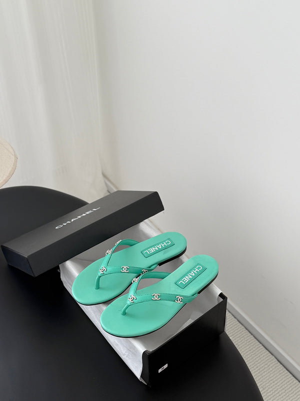 CC Crystal Logo Thong Sandals Mint Green Leather 915117