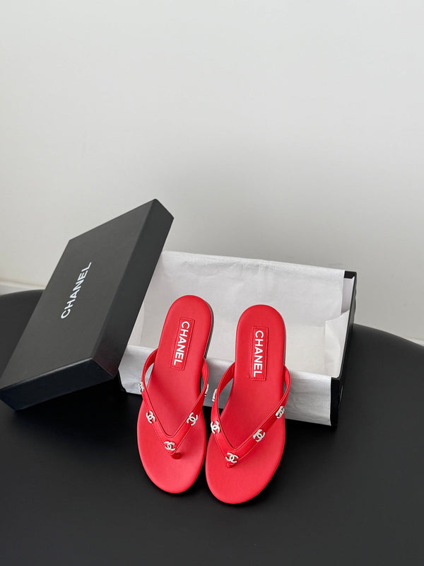 CC Crystal Logo Thong Sandals Red Leather 915112