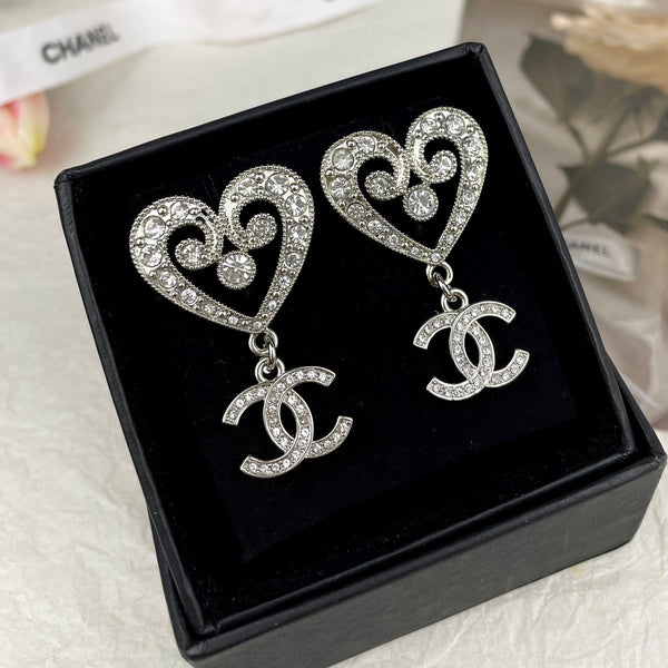 CC Earrings 284873