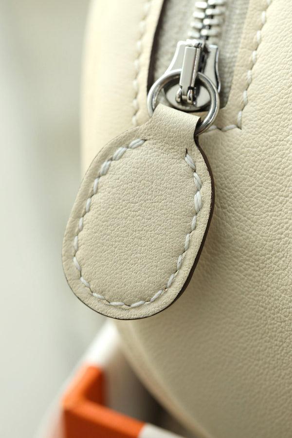 HM In-the-Loop Belt 19CM Bag Cream Swif