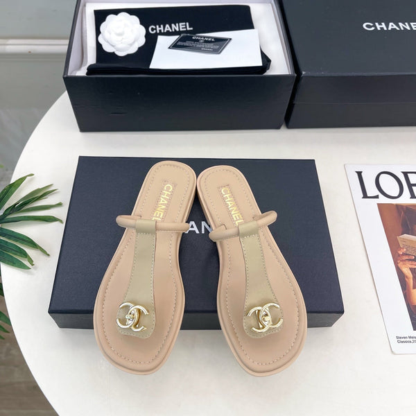 CC Double C Thong Sandals Beige Leather 947043