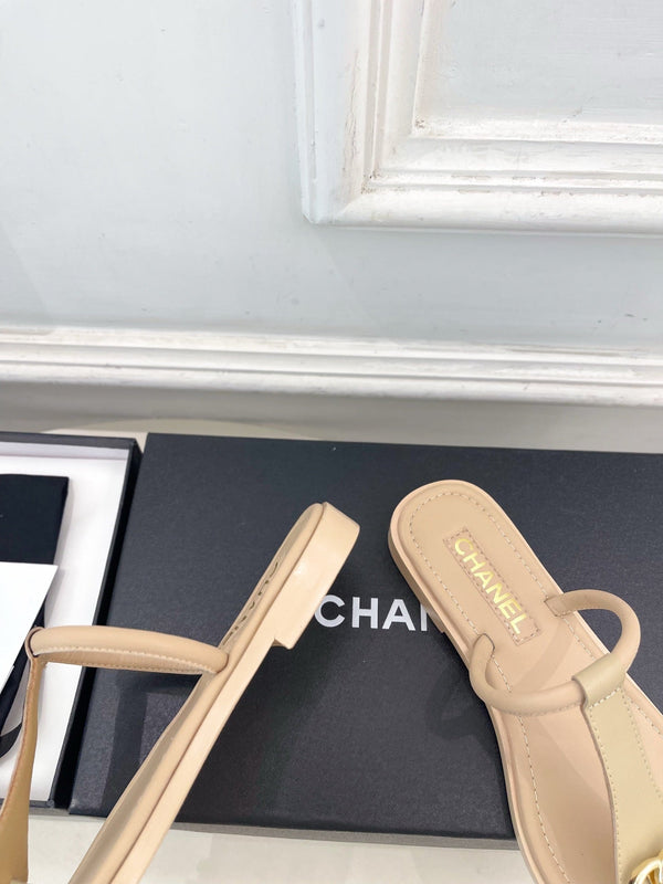 CC Double C Thong Sandals Beige Leather 947043