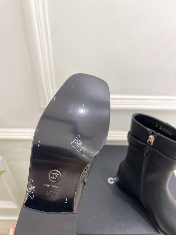 CC Double C Ankle Boots 3.5CM Black Leather 946998