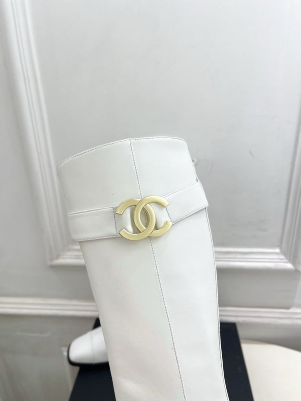 CC Double C Knee-High Boots 3.5CM White Leather 946892